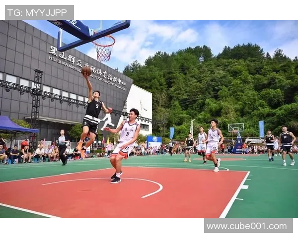 广州篮球队与重庆篮球队赛后分析个人能力对比与表现总结